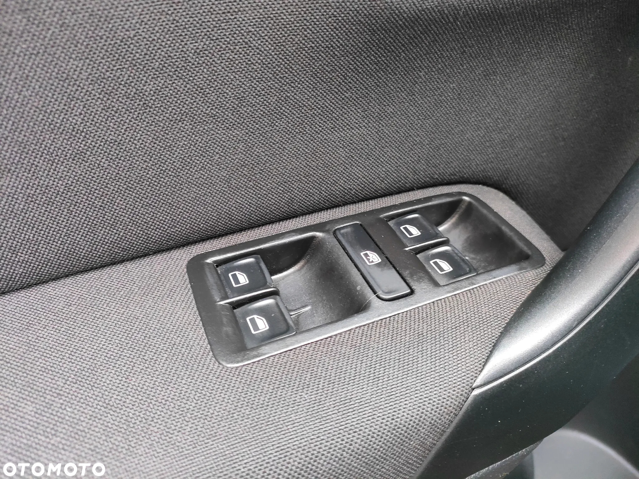 Volkswagen Polo 1.2 TSI BMT Highline - 22