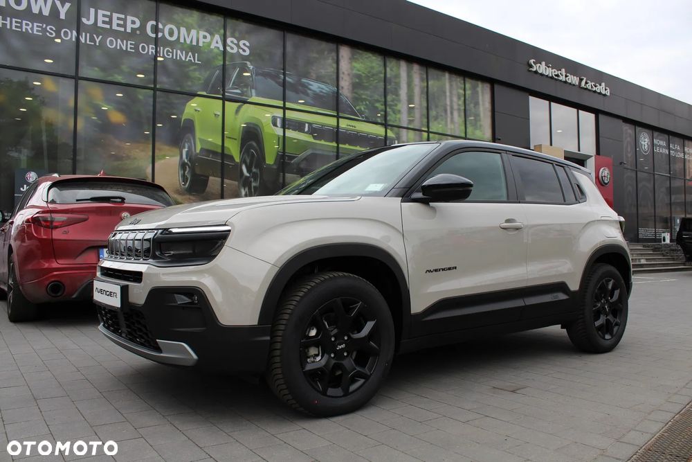 Jeep Avenger 1.2 T3 mHEV Black Edition FWD eDCT6 - 2
