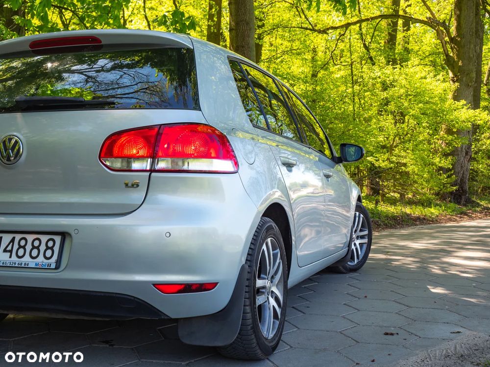 Volkswagen Golf 1.6 Comfortline - 16