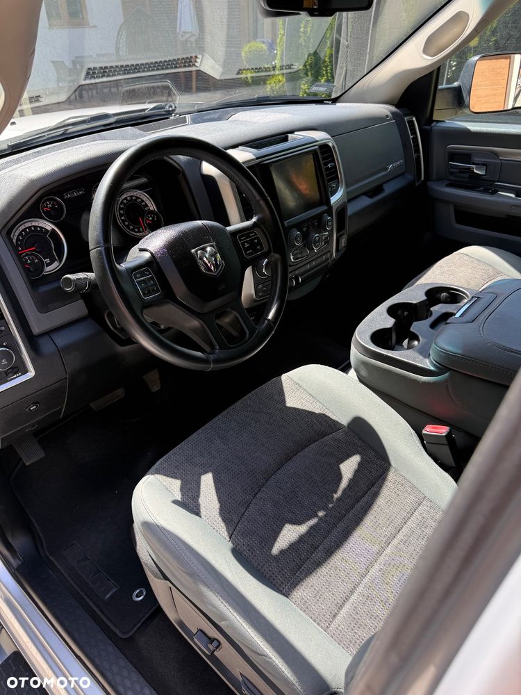 Dodge RAM 5.7 4x4 - 12
