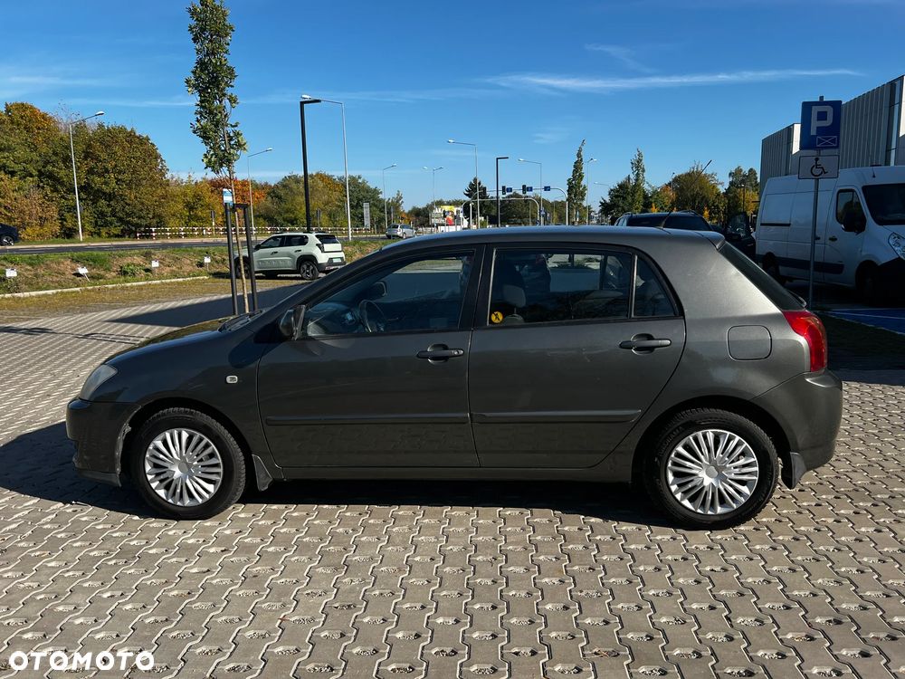 Toyota Corolla - 7