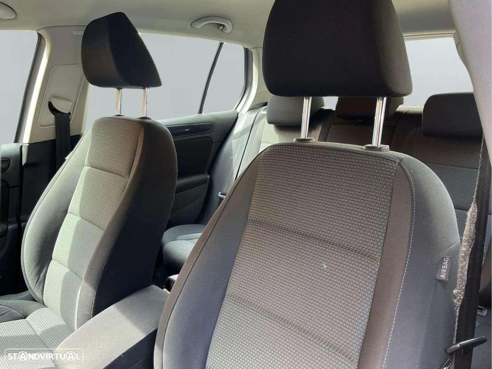 VW Golf 1.6 TDi Confortline - 35