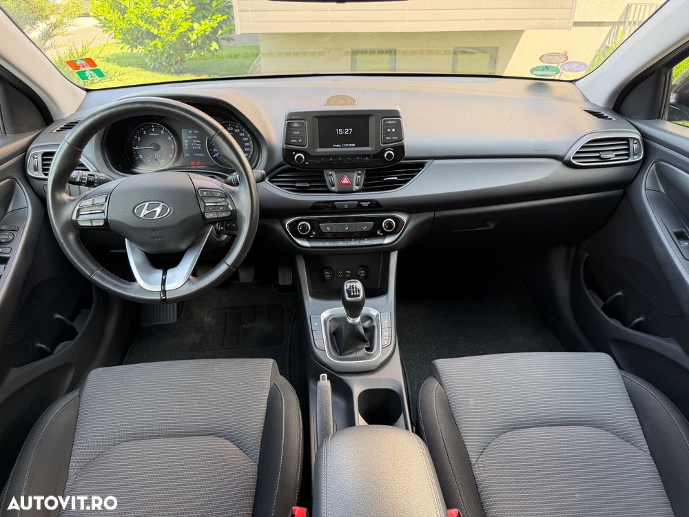 Hyundai i30 1.0 T-GDI Family - 12