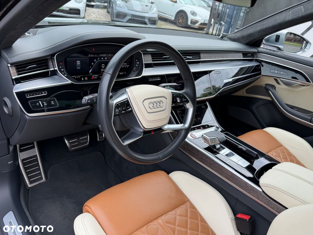 Audi S8 - 15