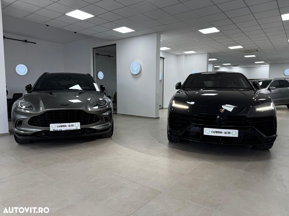 Lamborghini URUS - 35