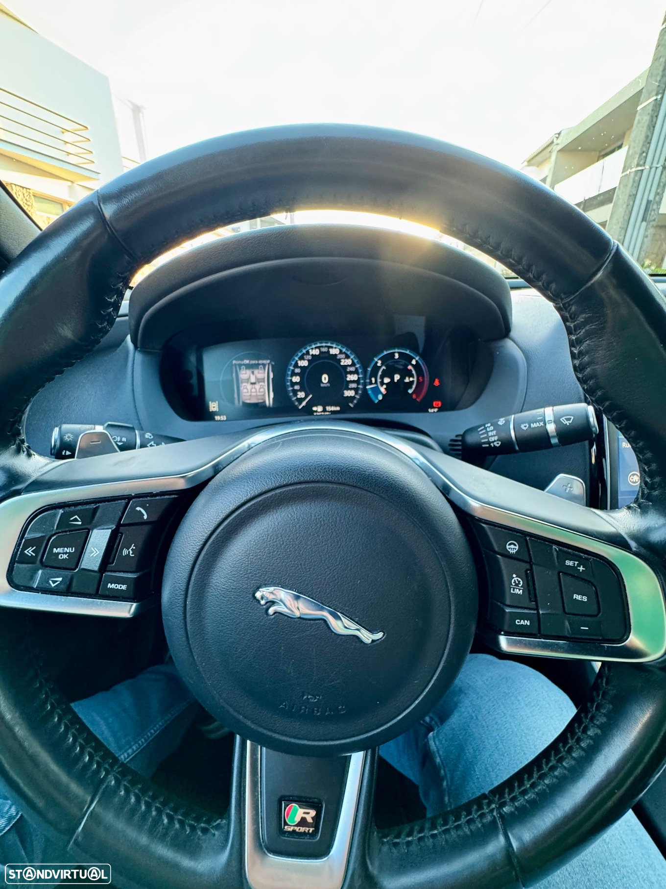 Jaguar XE 2.0 D R-Sport Aut. - 3