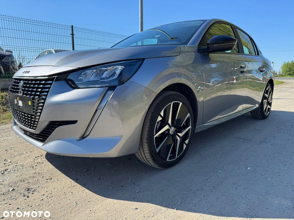 Peugeot 208 - 5