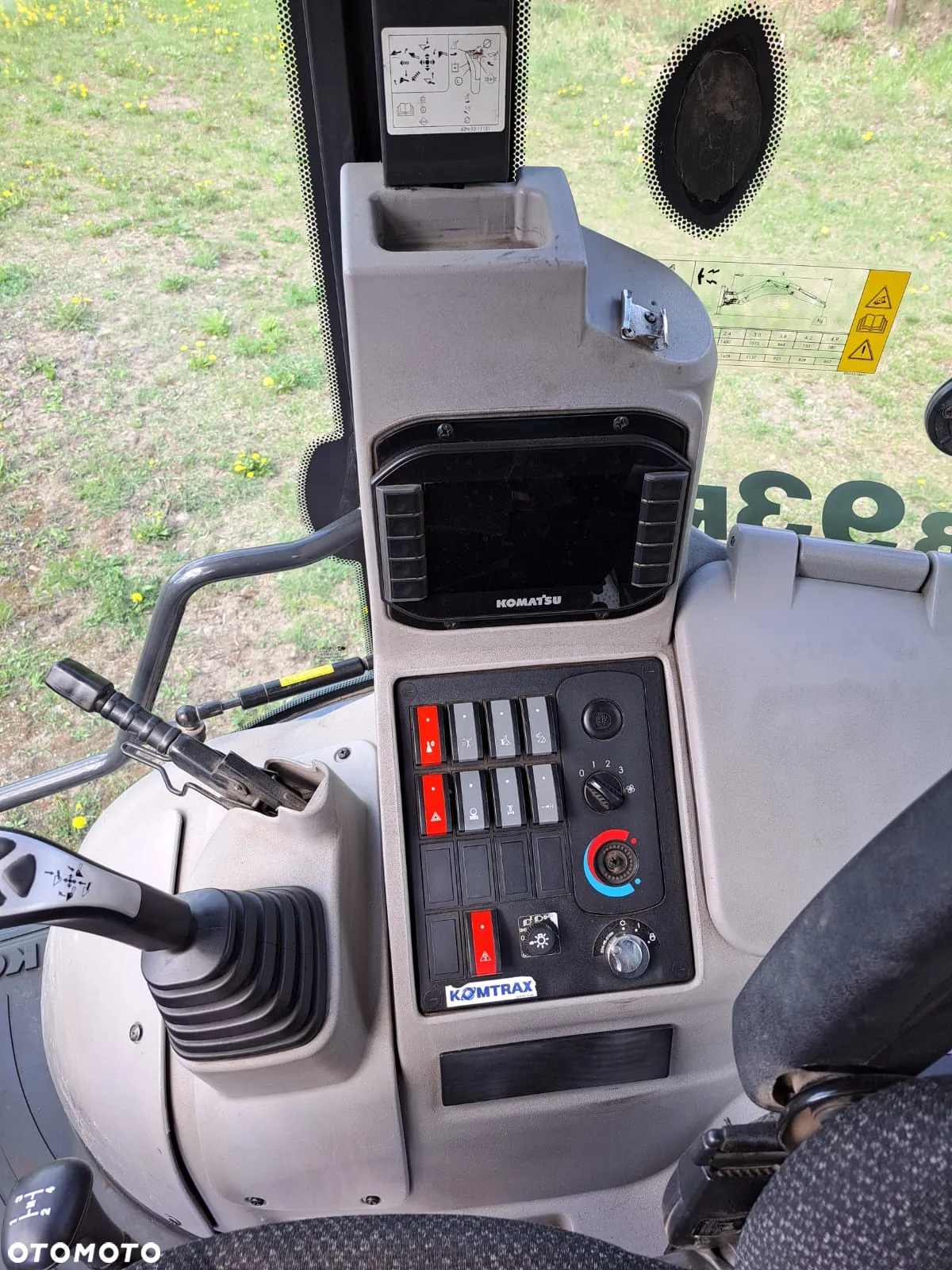 Komatsu WB 93R - 14