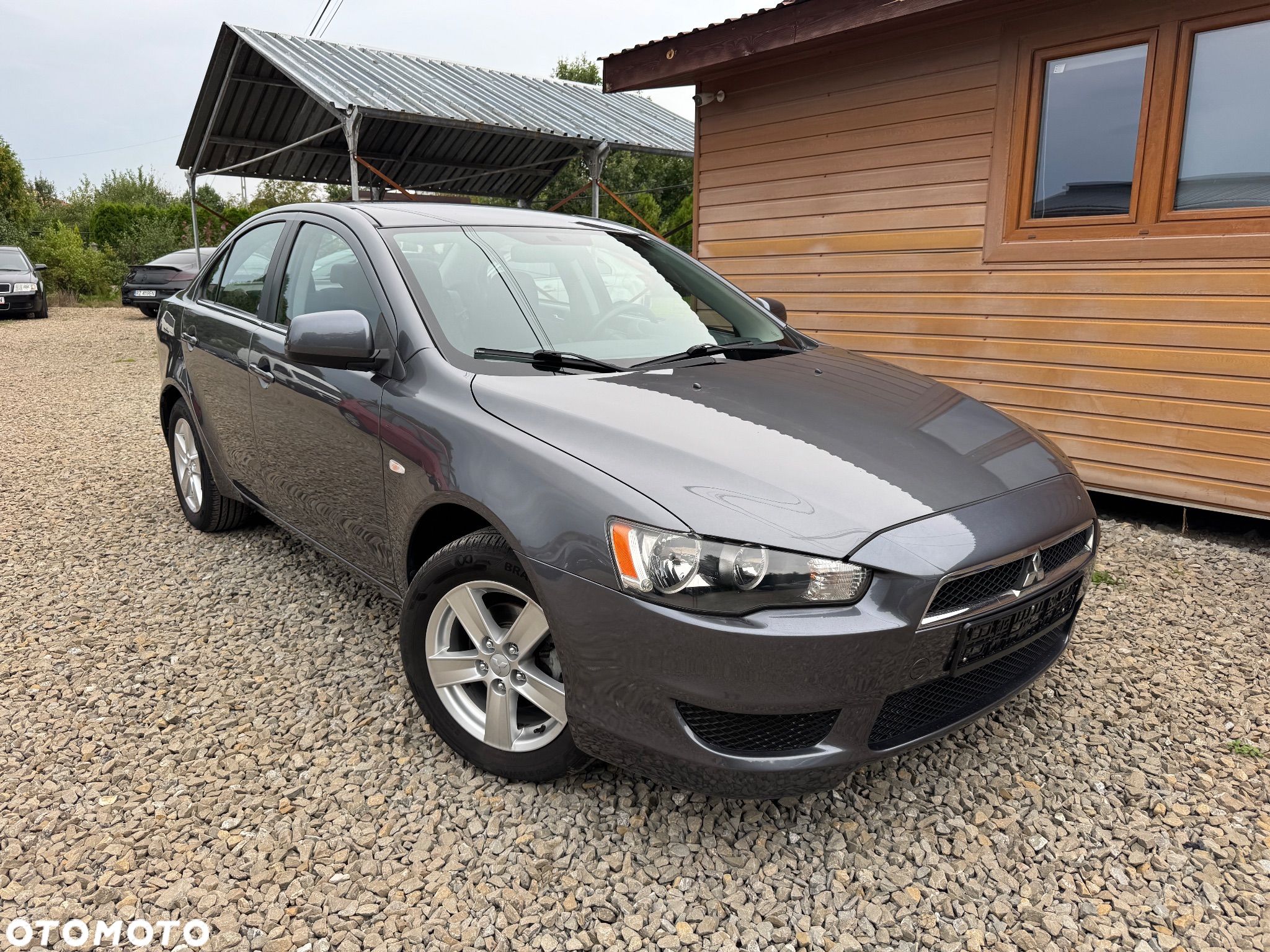 Mitsubishi Lancer 1.8 CVT Invite - 1
