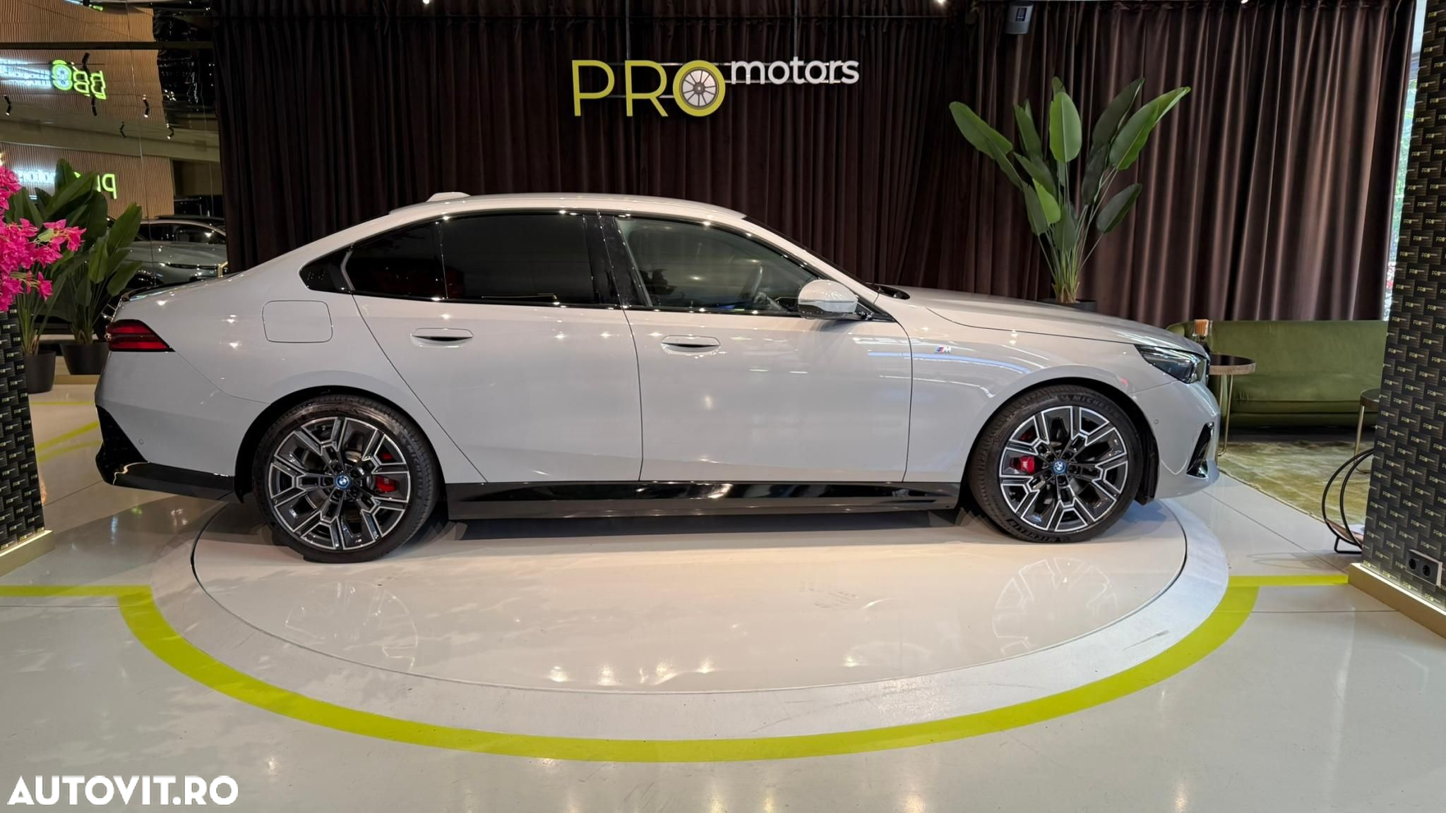 BMW Seria 5 550e xDrive Aut. - 3