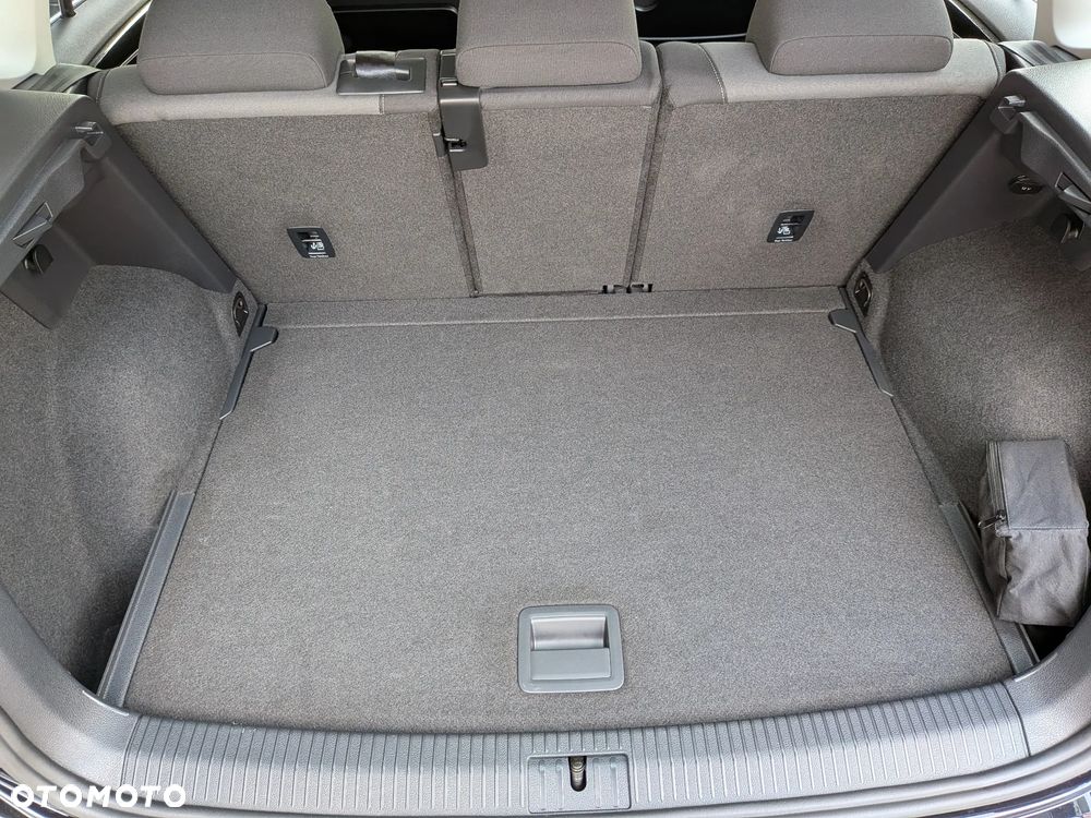 Volkswagen Golf Sportsvan - 25