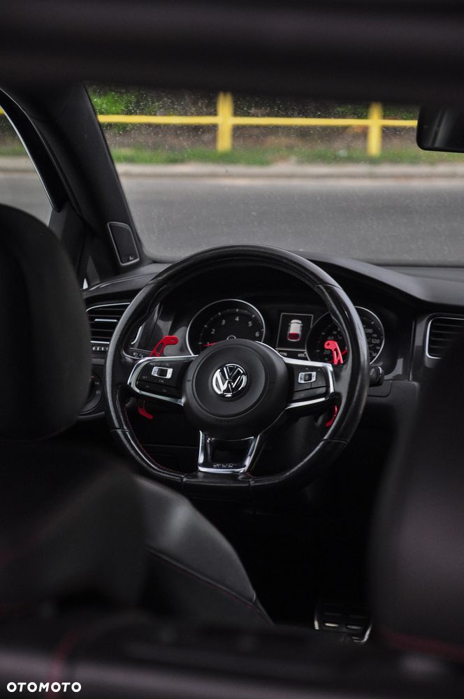 Volkswagen Golf GTI Performance BlueMotion Technology DSG - 6