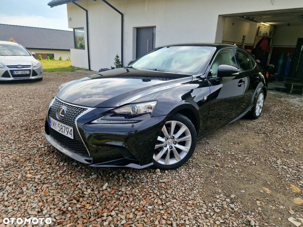Lexus IS - 1