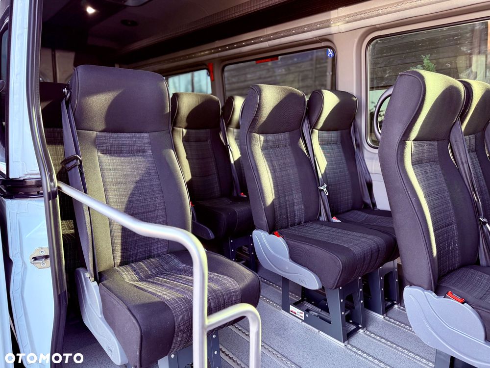 Mercedes-Benz SPRINTER 516 - 11