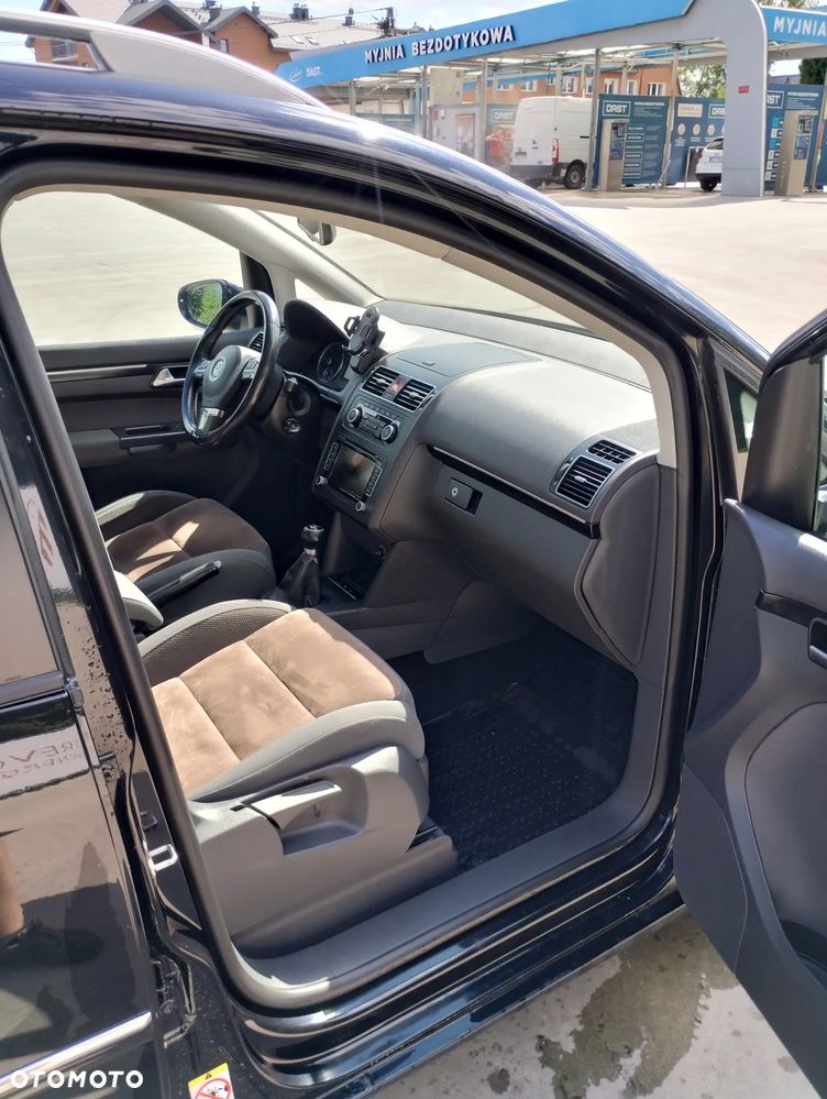 Volkswagen Touran 2.0 TDI Highline - 11