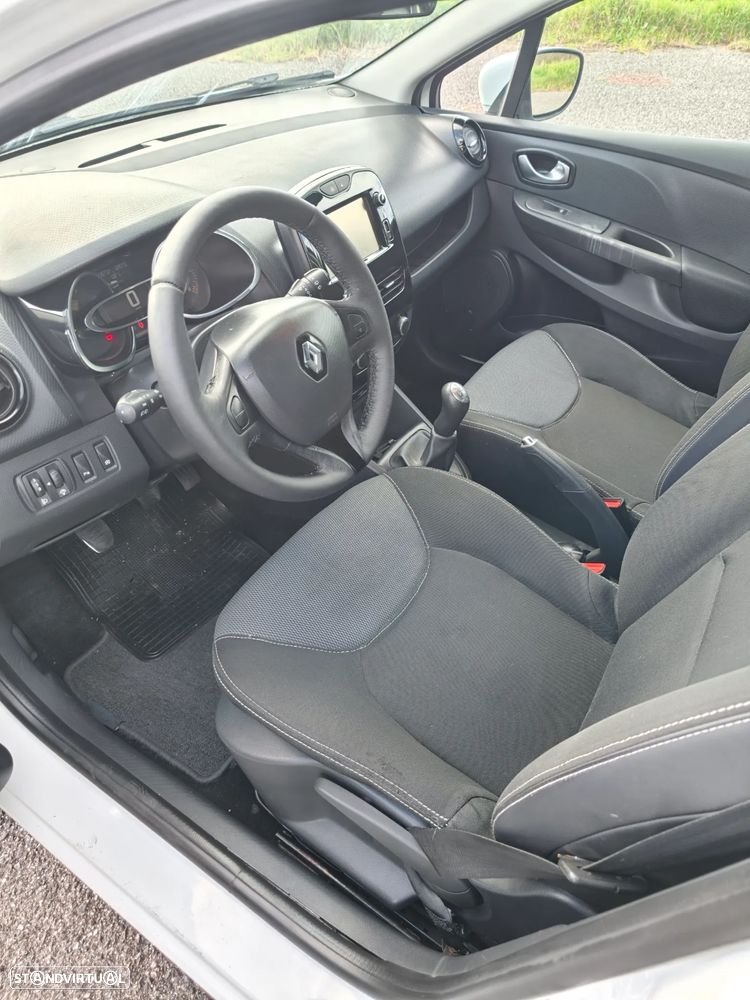 Renault Clio Sport Tourer dCi 90 Dynamique - 6