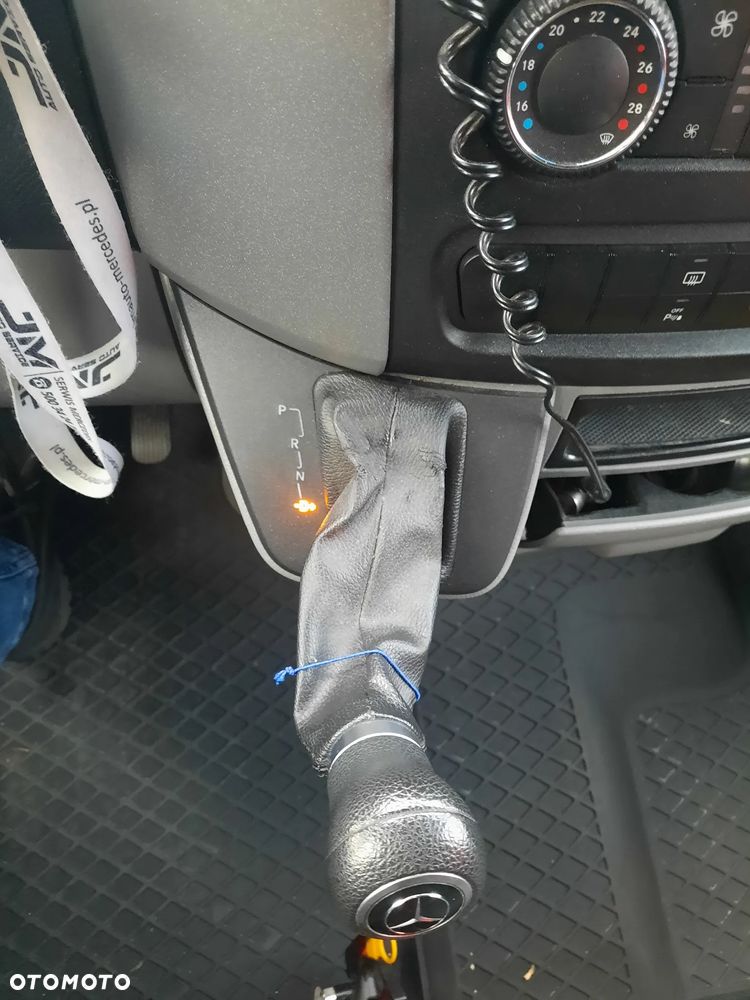 Mercedes-Benz Sprinter - 16
