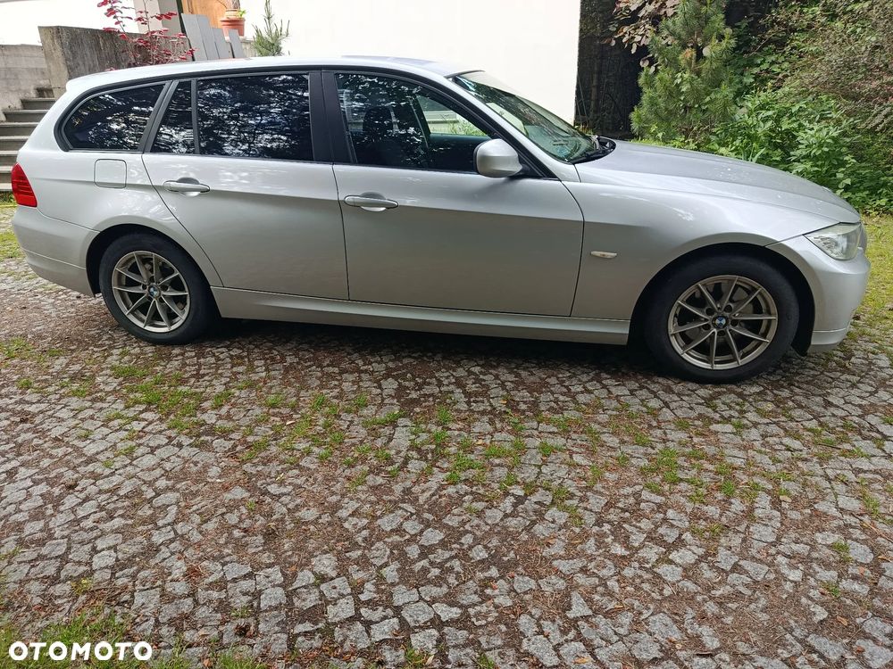BMW Seria 3 318d DPF - 20