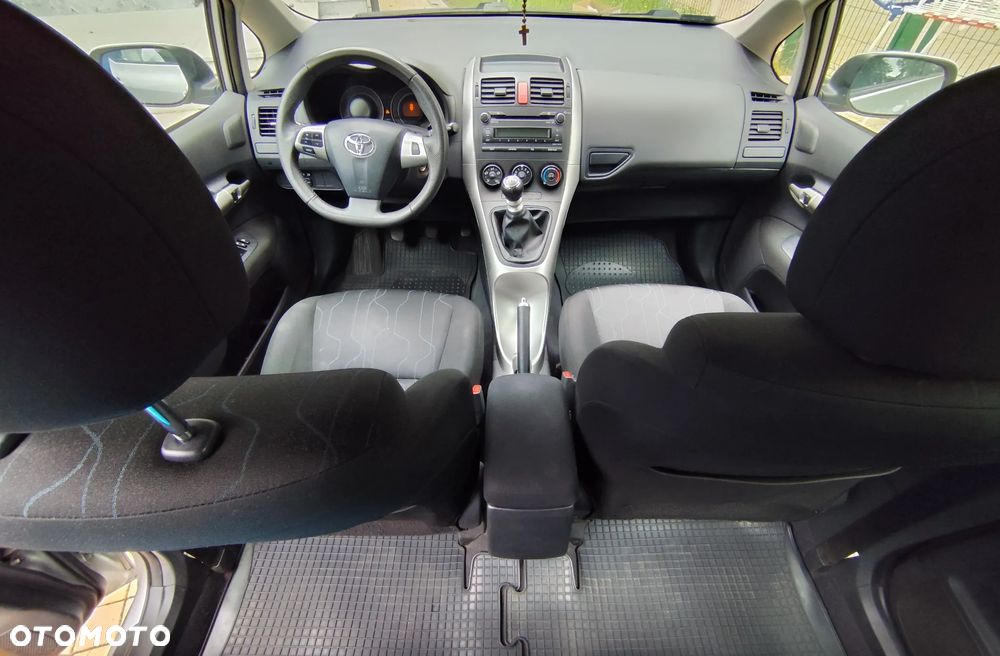 Toyota Auris - 14