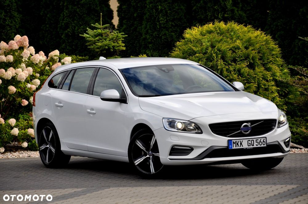 Volvo V60 D4 Drive-E R-Design Momentum - 4