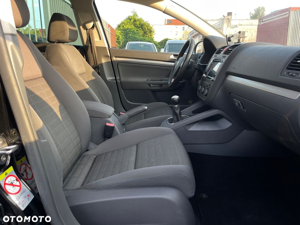 Volkswagen Golf 1.6 Tour - 28