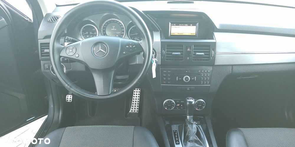 Mercedes-Benz GLK 220 CDI DPF 4Matic BlueEFFICIENCY 7G-TRONIC SPORT EDITION - 26