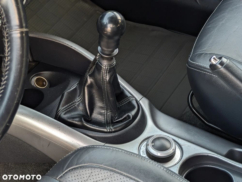 Peugeot 4007 HDI FAP 7-Sitzer Platinum - 25