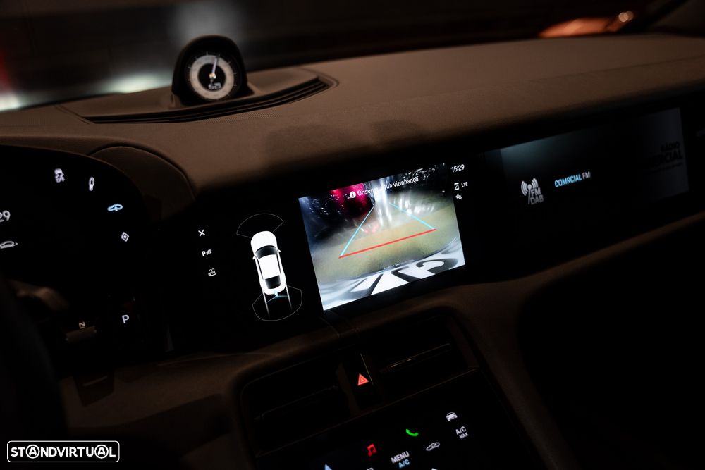 Porsche Taycan 4S - 28