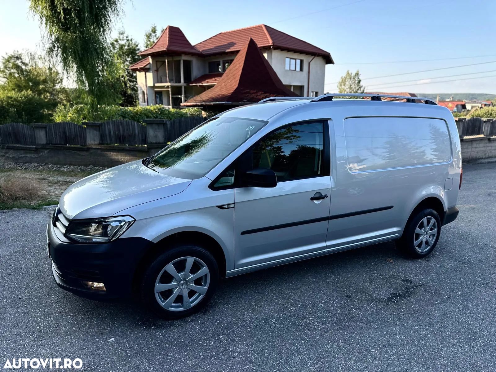 Volkswagen Caddy Maxi - 1