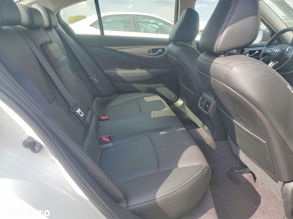 Infiniti Q50 - 11