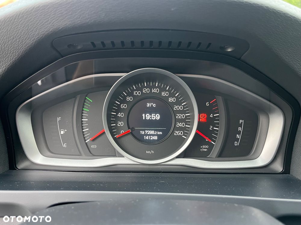 Volvo V60 D4 Geartronic Momentum - 24