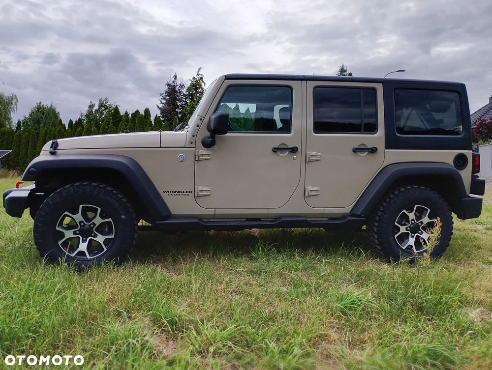 Jeep Wrangler 3.6 Unlim X - 9