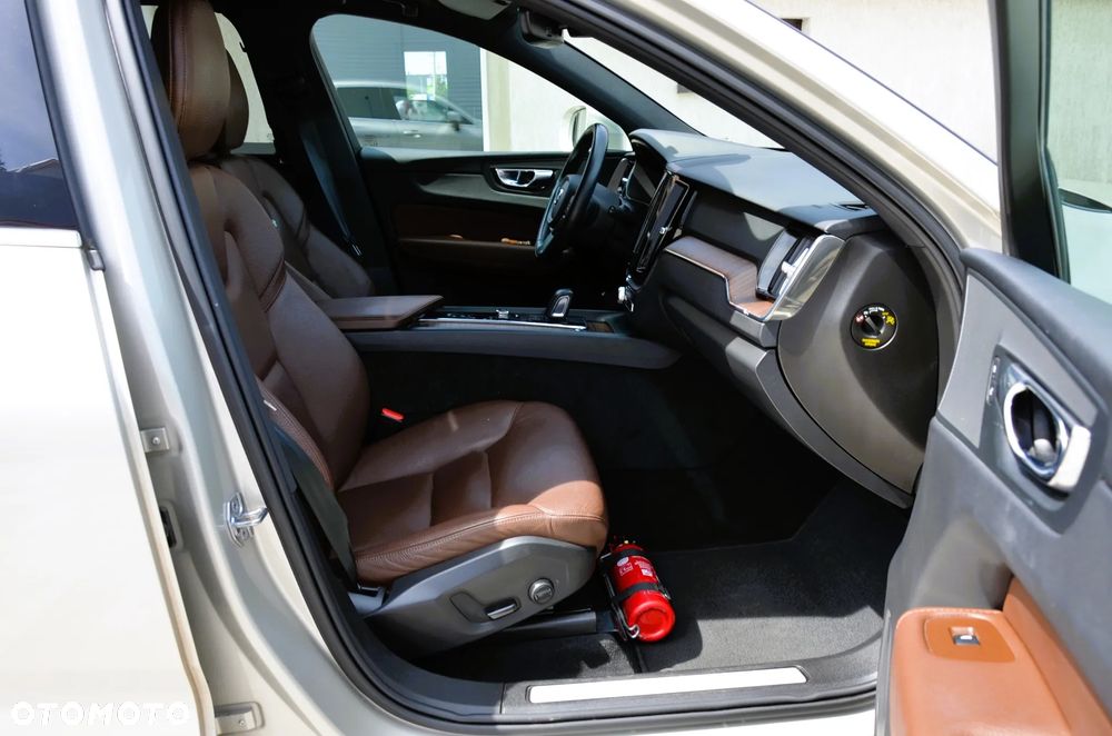 Volvo XC 60 - 16