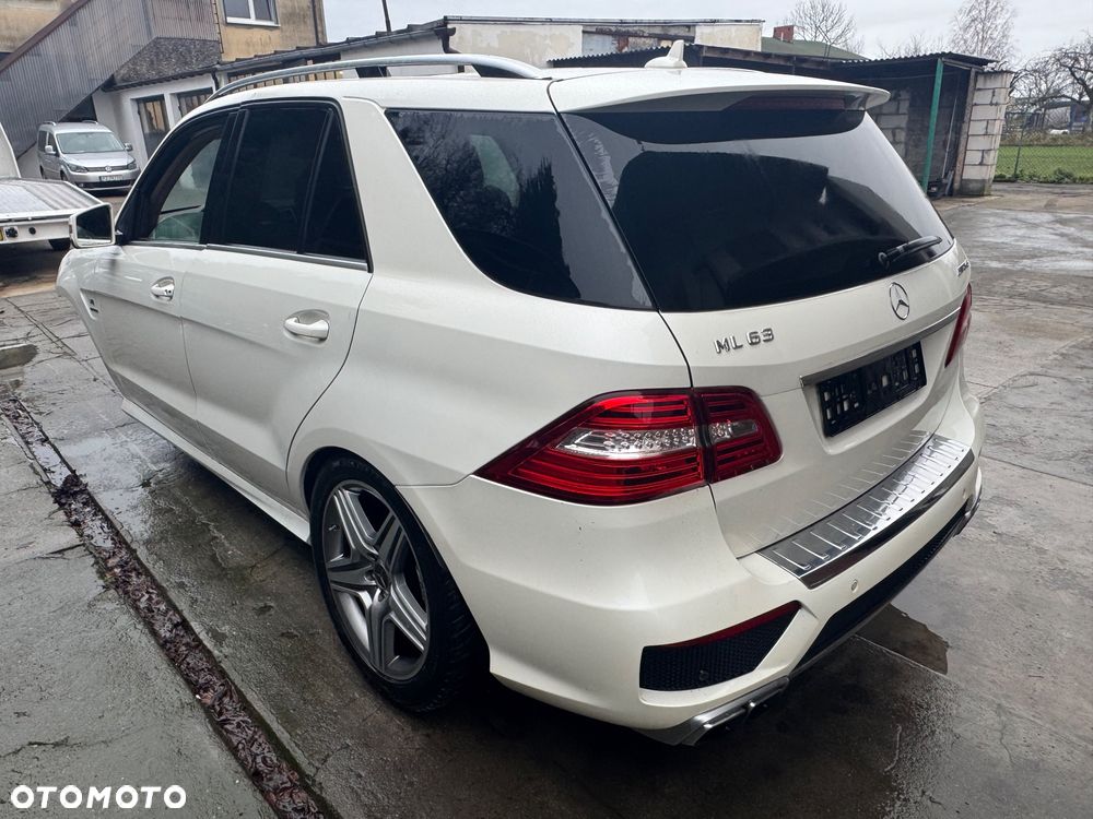 Mercedes-Benz ML - 4