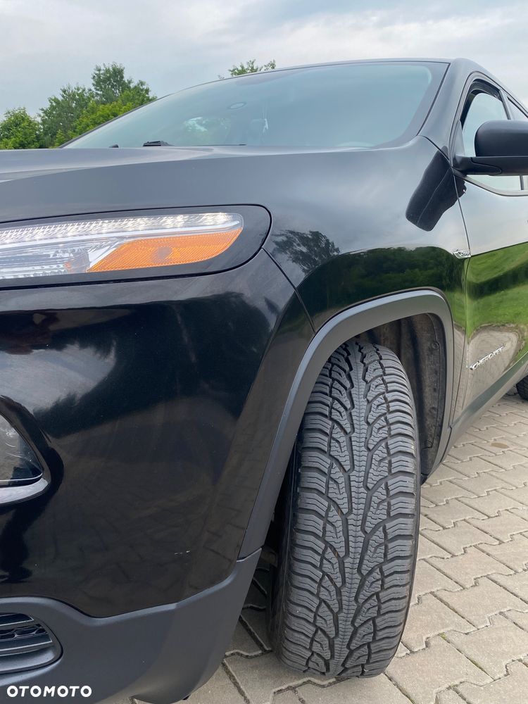 Jeep Cherokee - 9