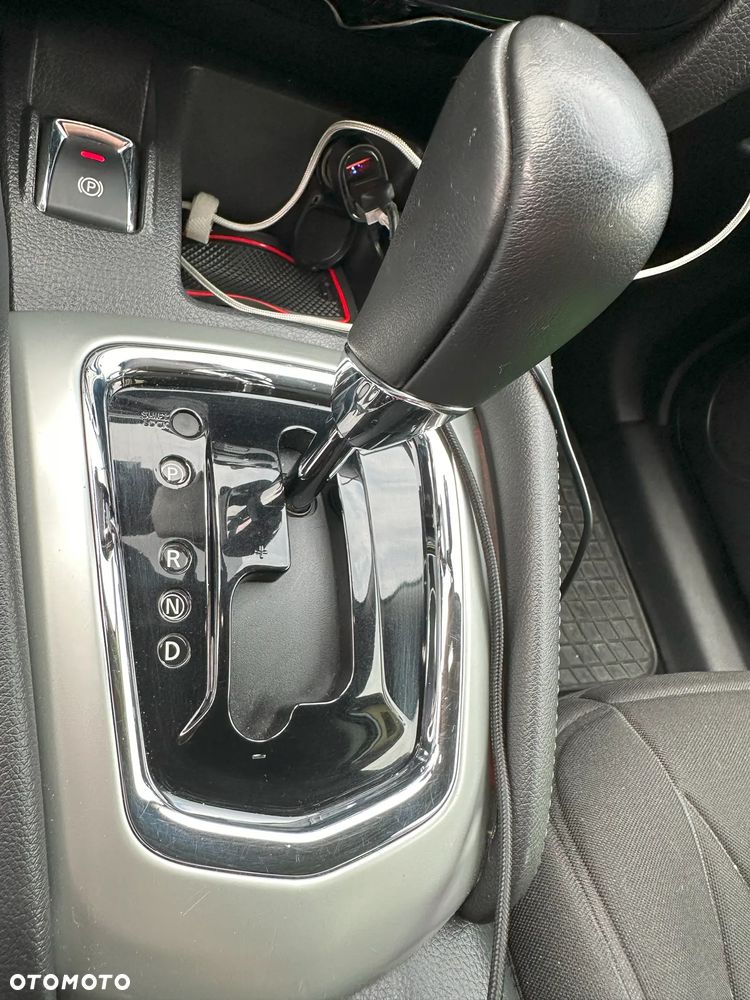 Nissan Qashqai 1.6 dCi Xtronic N-Connecta - 9