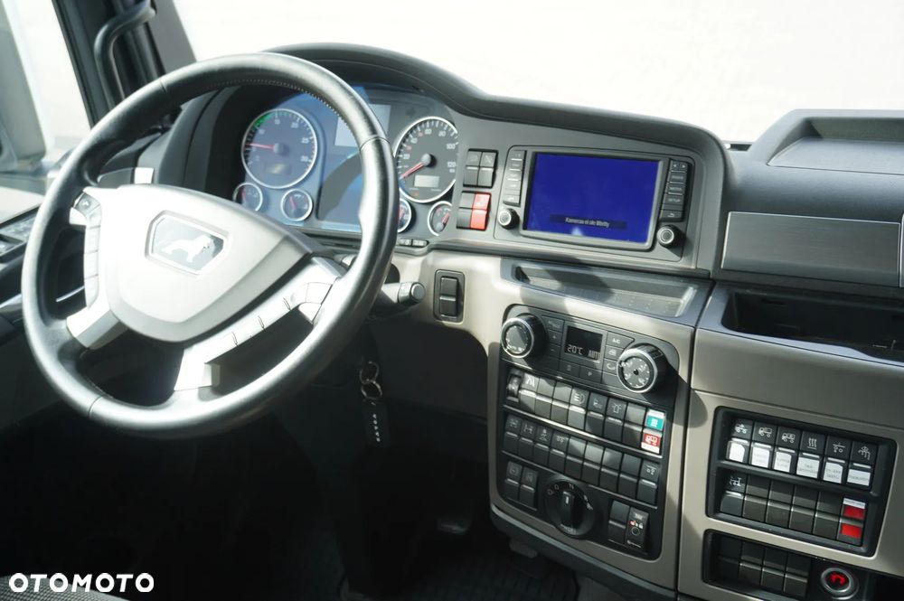 MAN TGX 35.580 8x4-4 / rama 830 cm / oś skrętna / 260 tys. km - 18