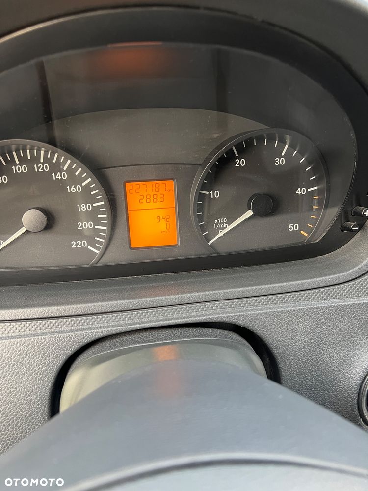 Mercedes-Benz VITO - 7