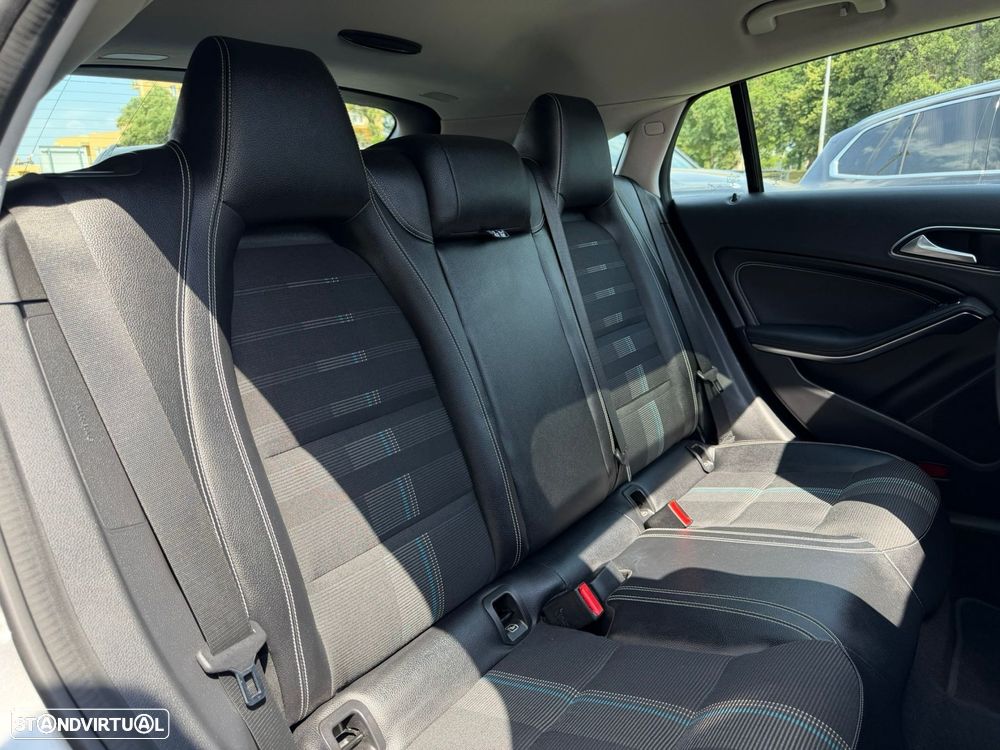 Mercedes-Benz CLA 180 d Shooting Brake Urban - 18