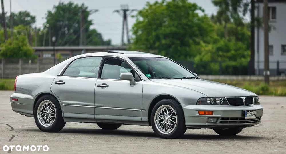 Mitsubishi Diamante - 4