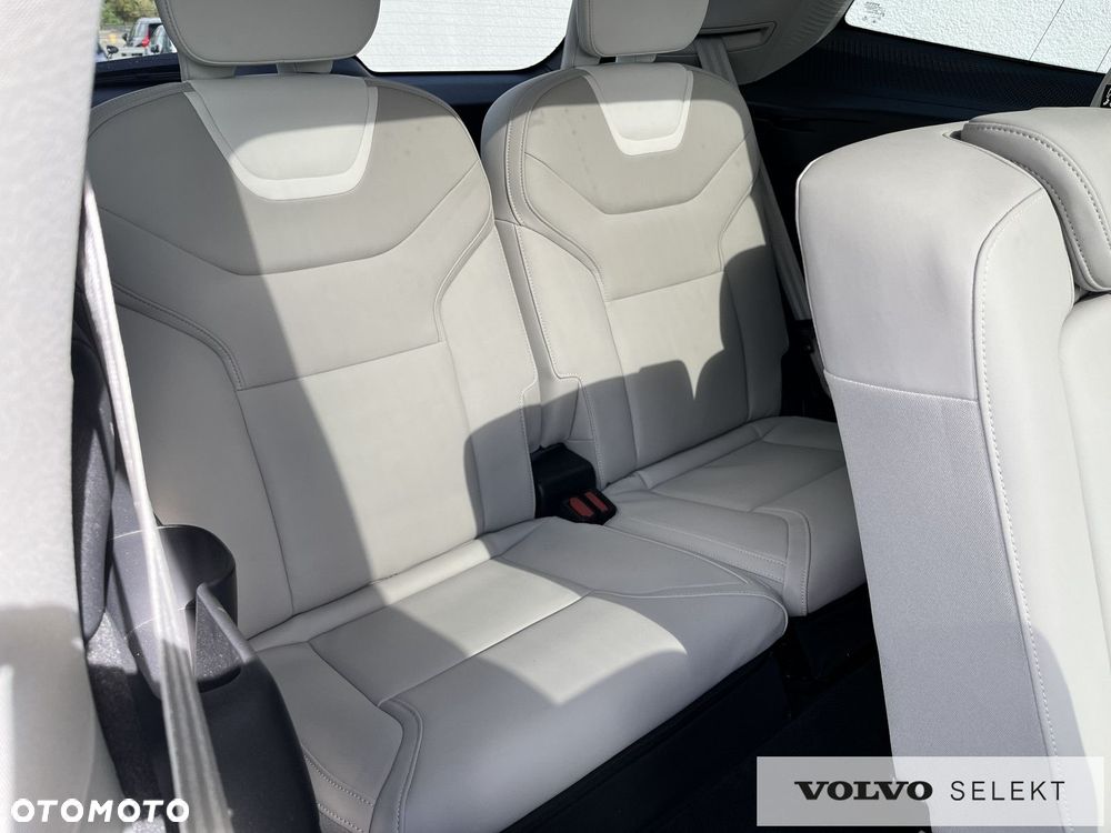 Volvo EX90 - 27