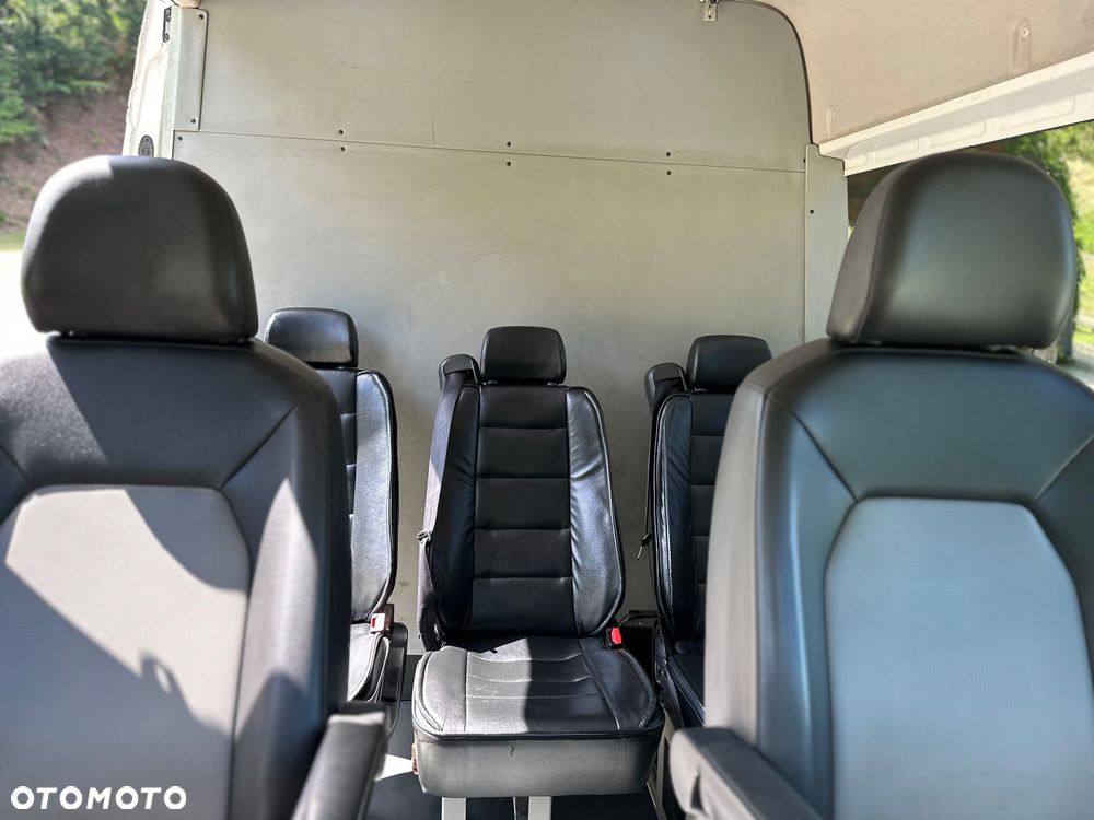 Volkswagen Crafter Brygadówka 5 osobowa - 23