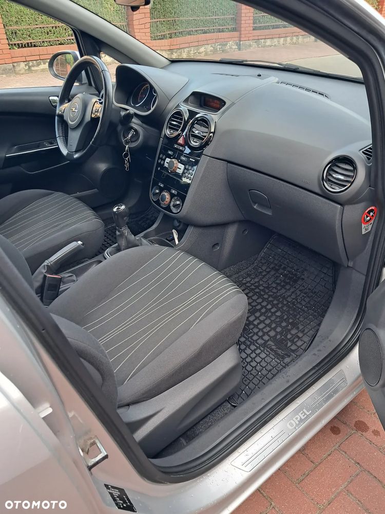 Opel Corsa - 10