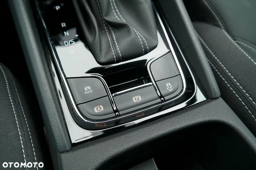 Skoda Karoq 1.5 TSI ACT Sportline DSG - 34