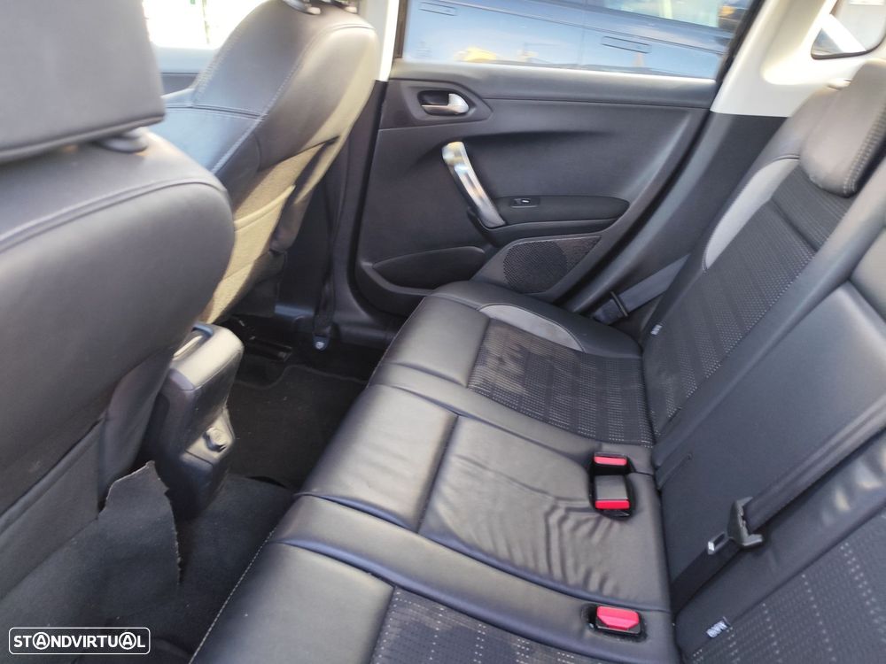 Peugeot 2008 1.2 VTi Active - 22