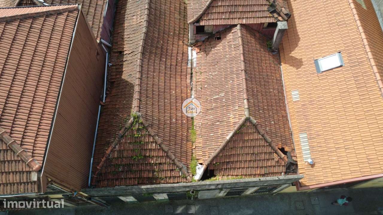 Armazém com elevado potencial em zona central de Vila Nova de Gaia - Grande imagem: 3/11