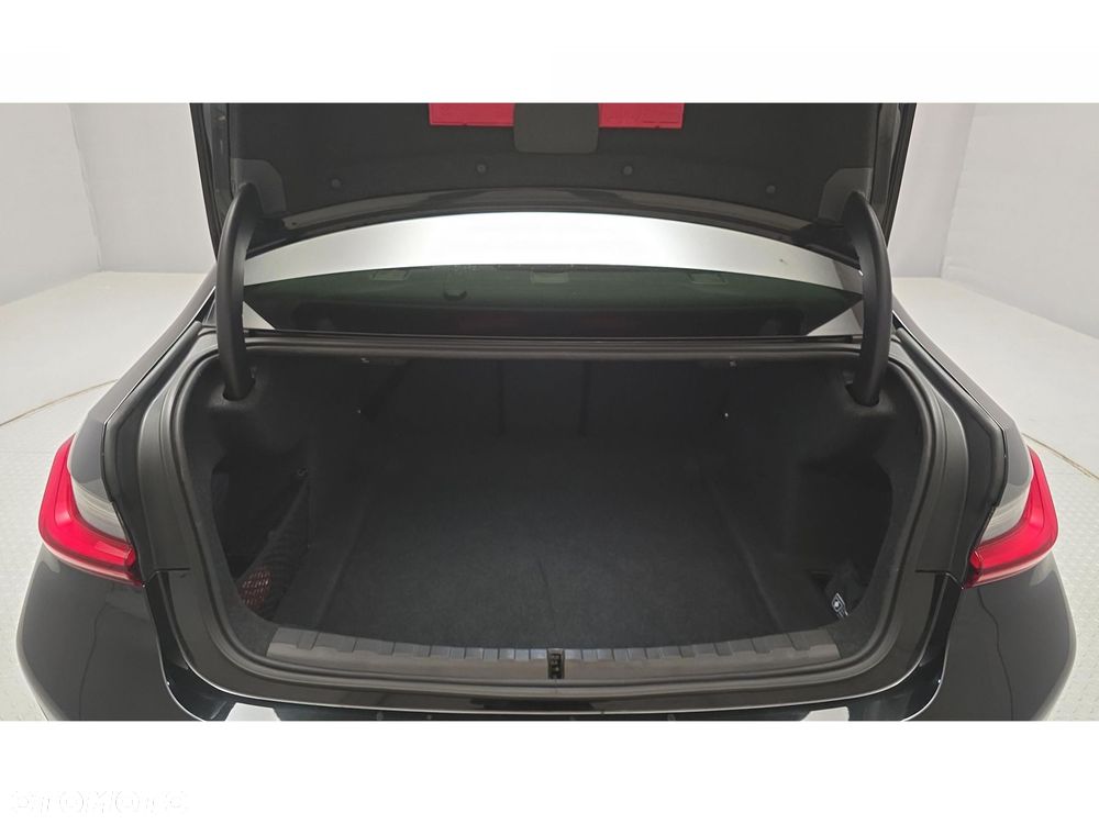 BMW Seria 3 320d xDrive mHEV M Sport - 24