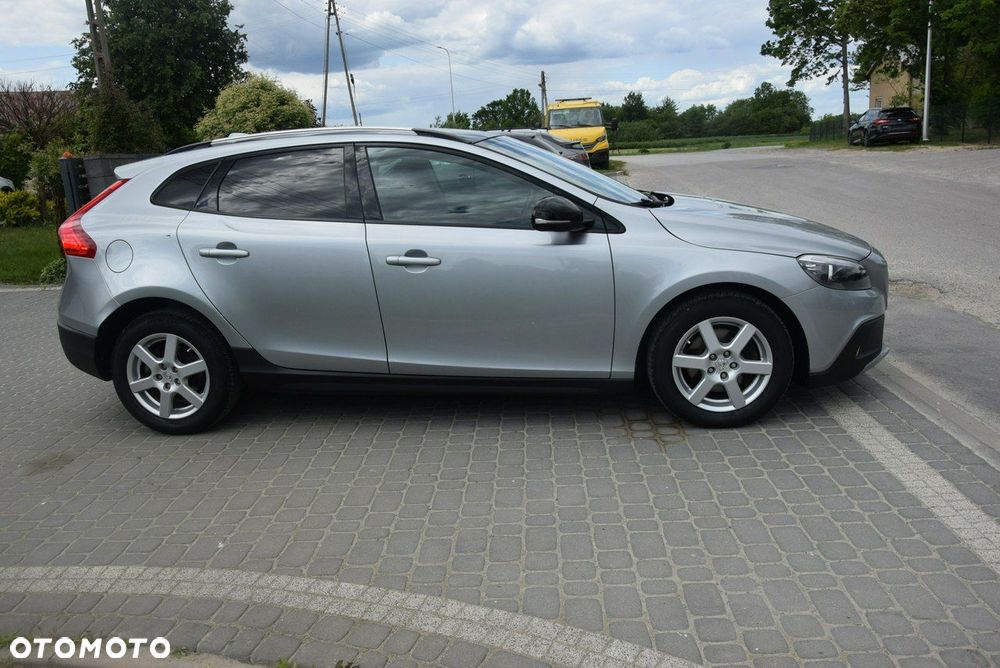 Volvo V40 Cross Country D2 Momentum - 8