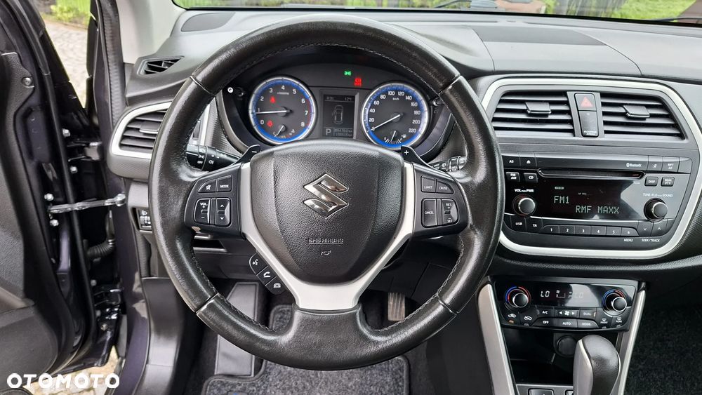 Suzuki SX4 S-Cross 1.6 VVT CVT 4x2 limited - 37