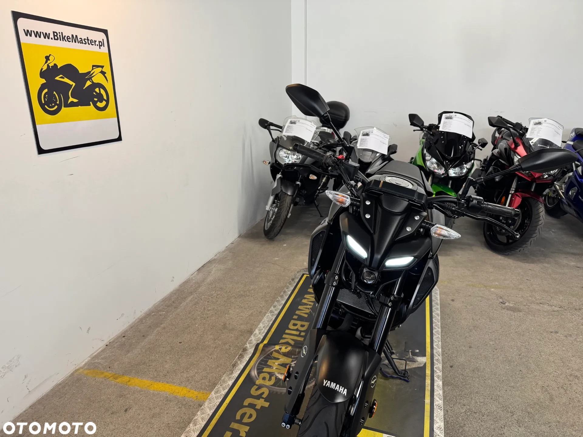 Yamaha MT - 32